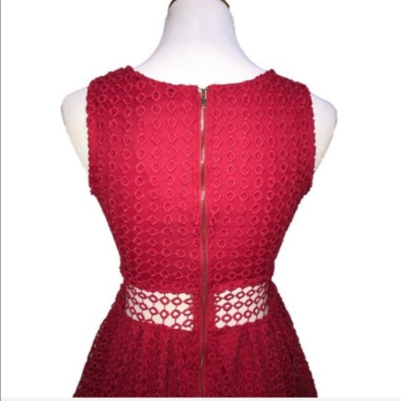 SOLD-Romeo + Juliet Couture Peekaboo Crochet Dress - Picture 4 of 8